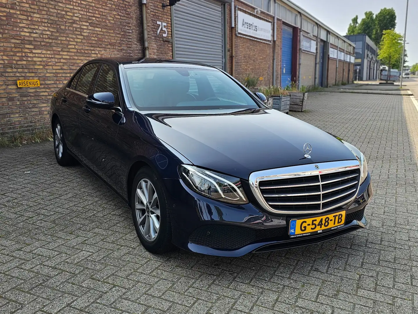 Mercedes-Benz E 200 E 200 Чёрный - 2