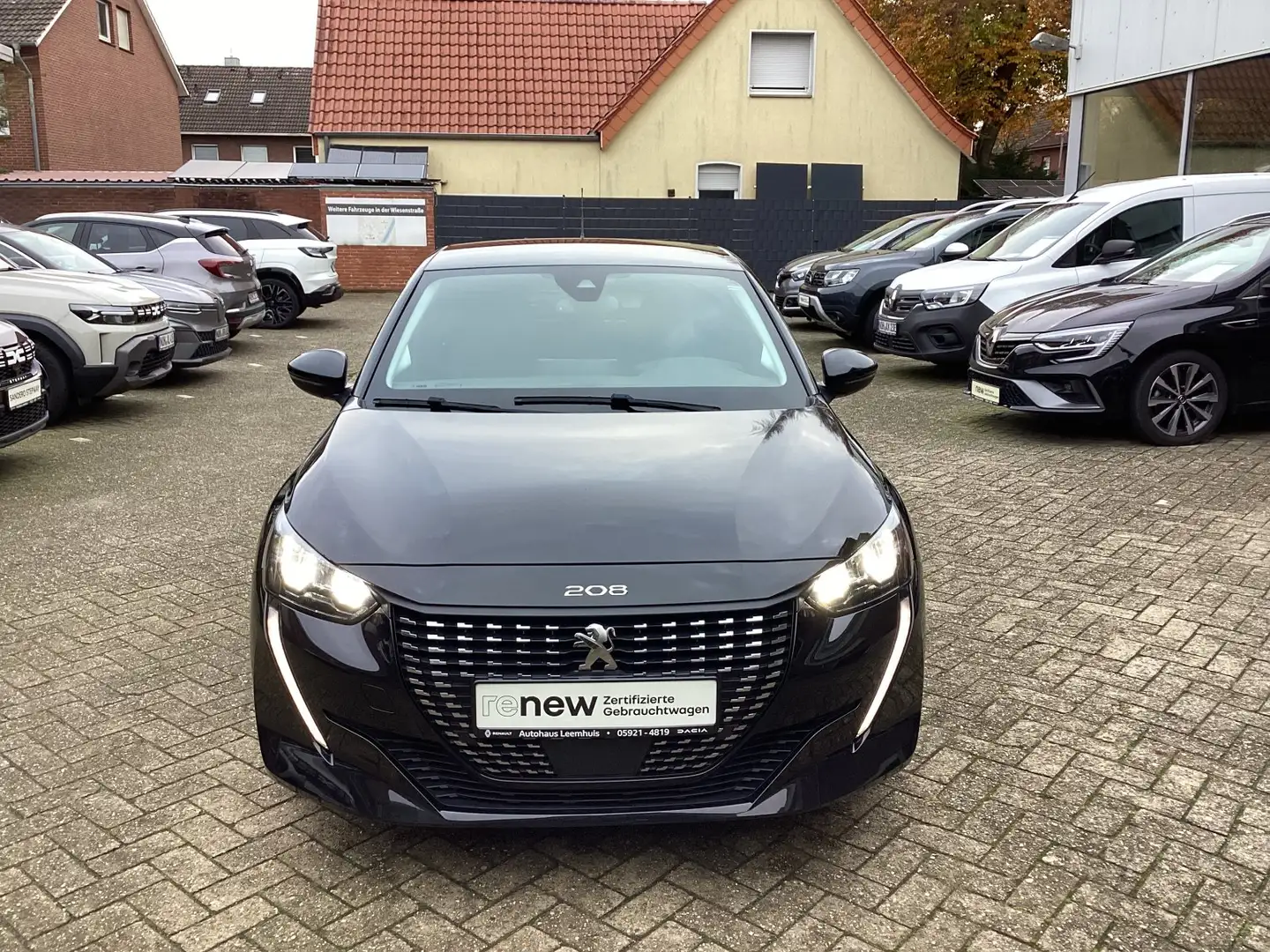 Peugeot 208 Allure Pack 1.2 PureTech 100 Schwarz - 2