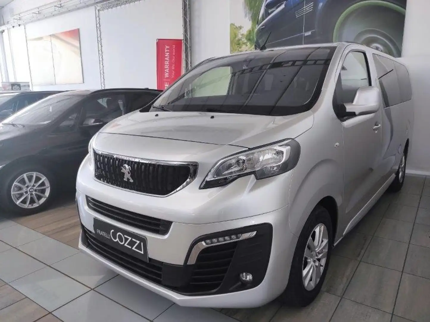 Peugeot Expert 4ª serie - Expert Traveller BlueHDi 120 cv Combi L Zilver - 2