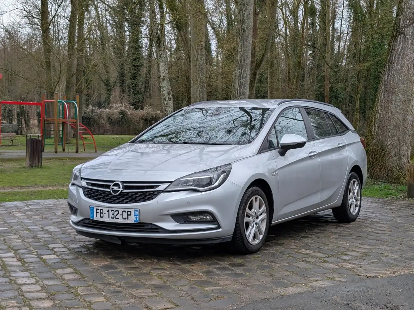 Opel Astra Astra Sports Tourer 1.6 CDTI - 110 S\u0026S K SPORTS TOURER BREAK Business Edition PHASE 1 Gris - 1