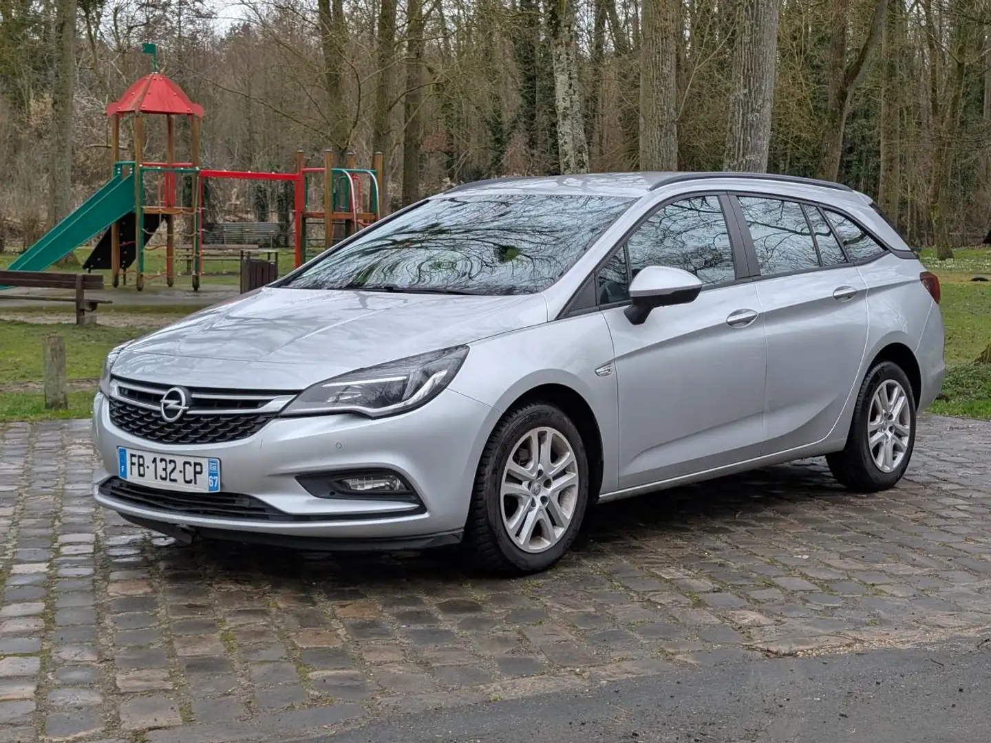 Opel Astra Astra Sports Tourer 1.6 CDTI - 110 S\u0026S K SPORTS TOURER BREAK Business Edition PHASE 1 Gris - 2
