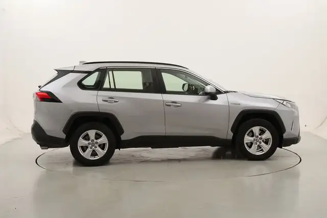 Toyota Rav4 view 6