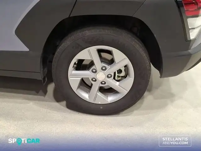 Hyundai Kona view 11