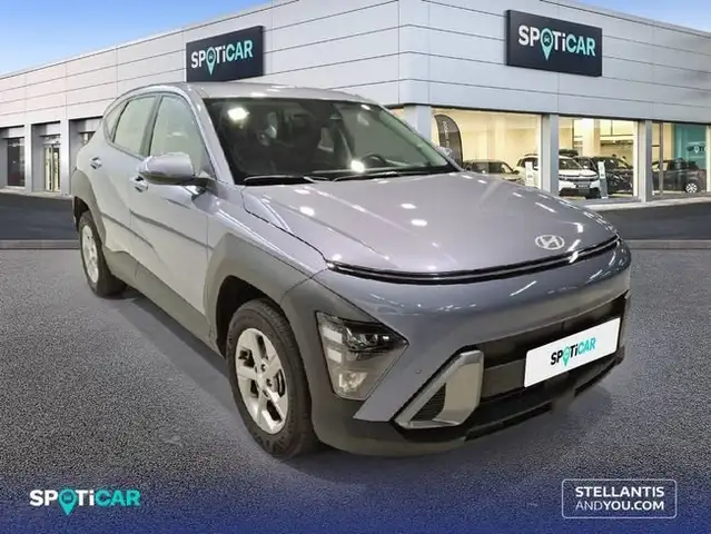 Hyundai Kona view 3
