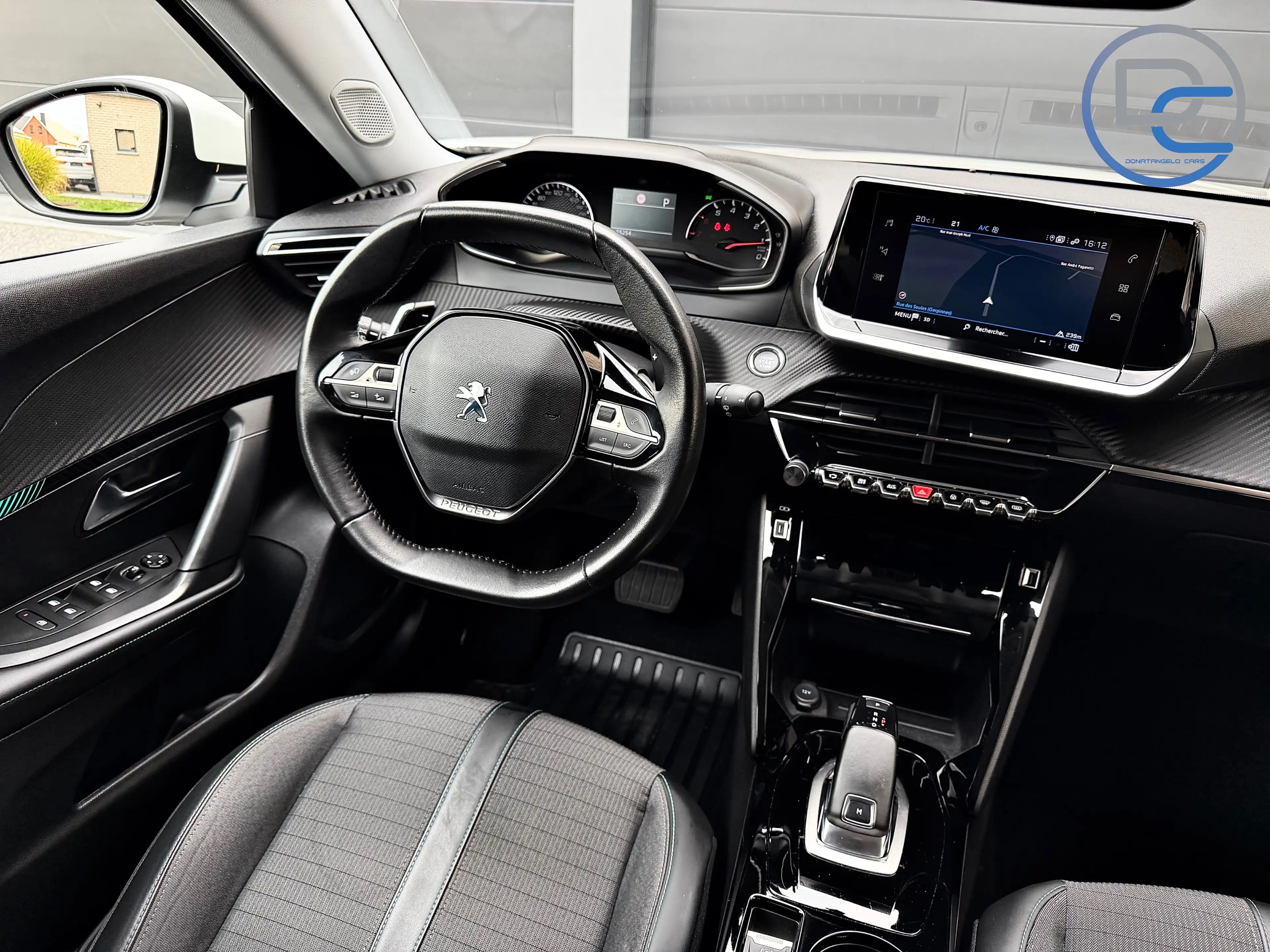 Peugeot 2008 2008 1.2 130CV EURO6d XÉNONS CUIR GPS APPLE CARPLAY — photo 17