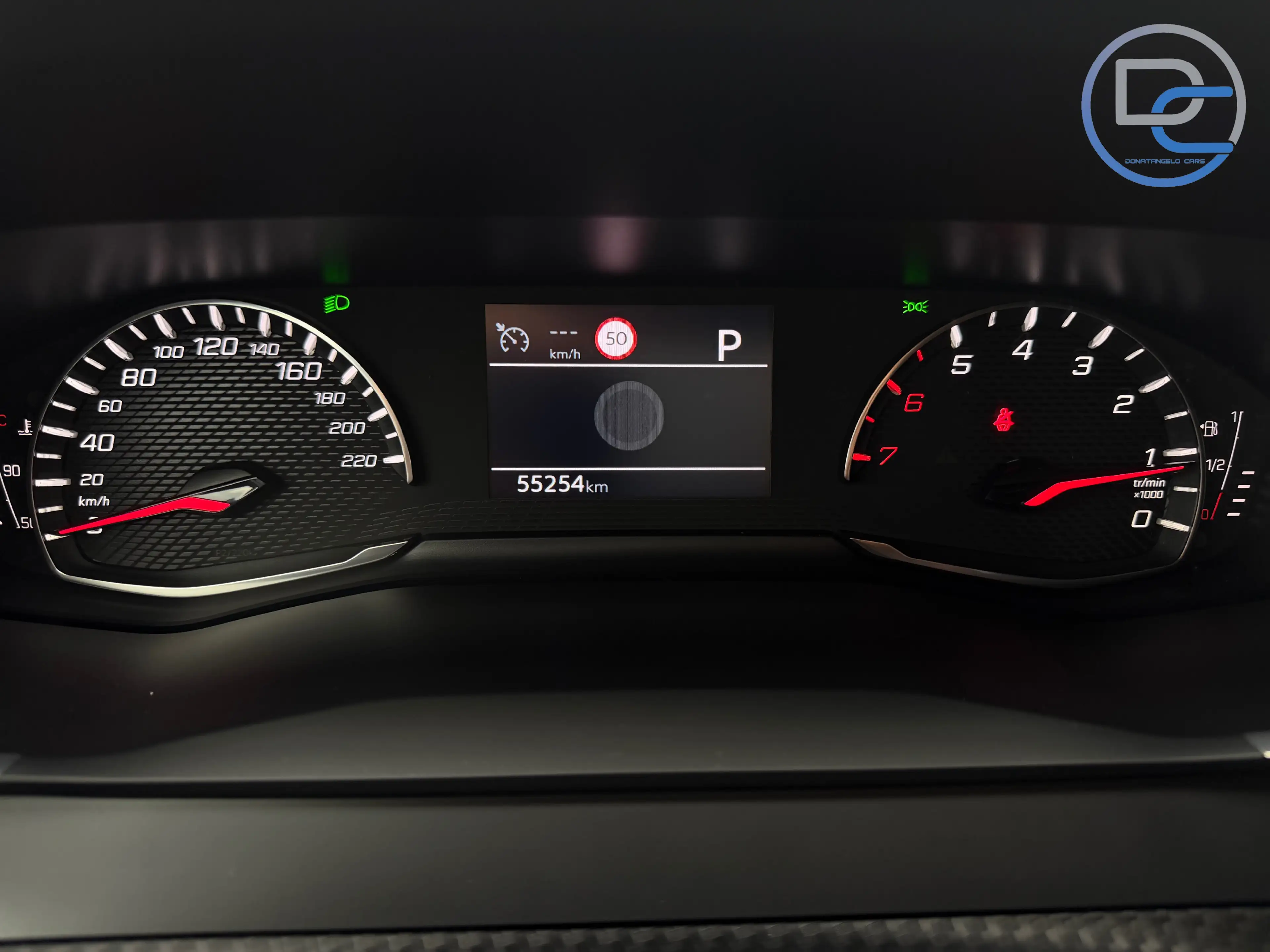 Peugeot 2008 2008 1.2 130CV EURO6d XÉNONS CUIR GPS APPLE CARPLAY — photo 28