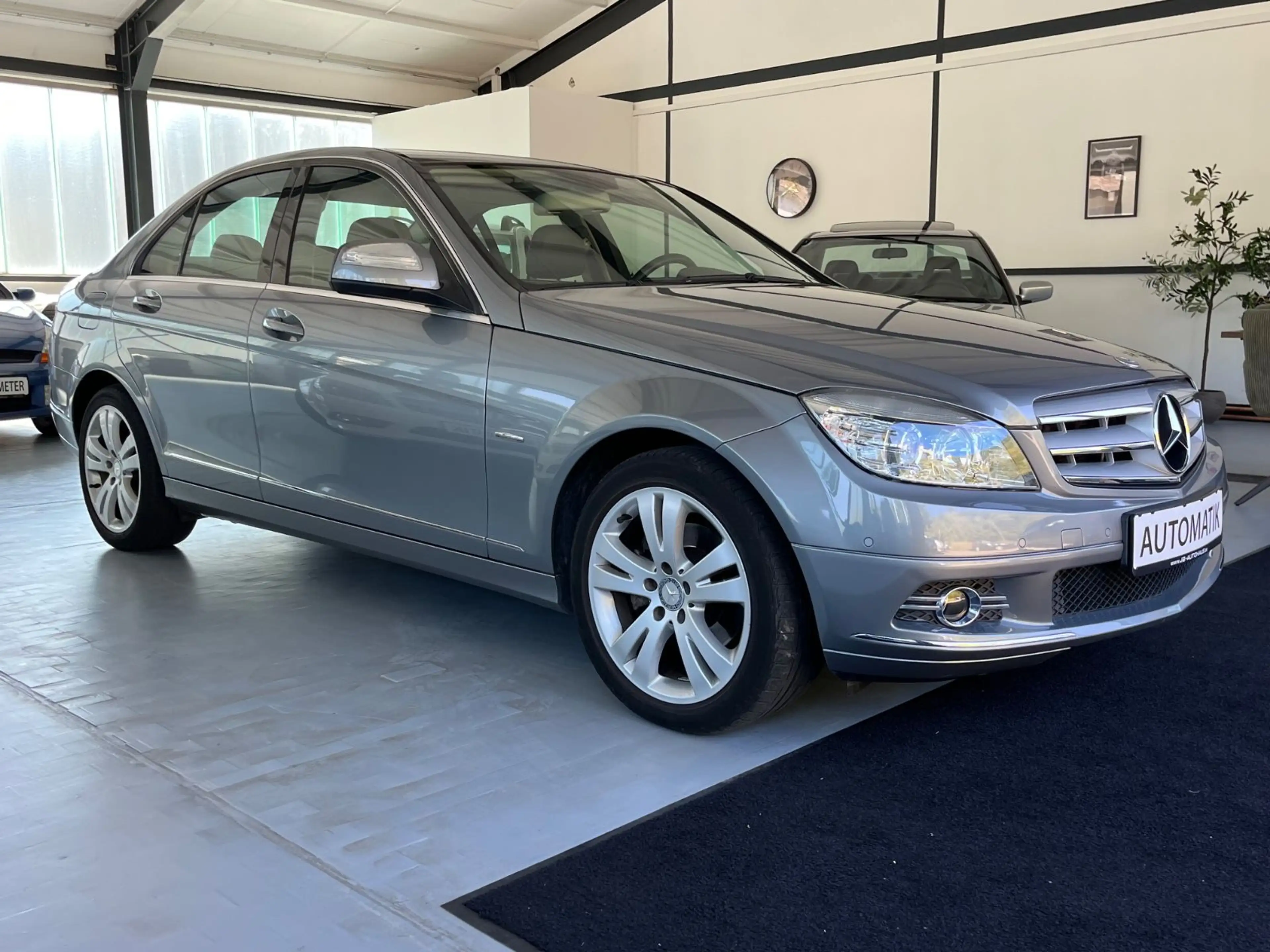 Mercedes-Benz C 230 V6 AVANTGARDE 64.000KM 7-GANG! PDC NAVI — photo 3