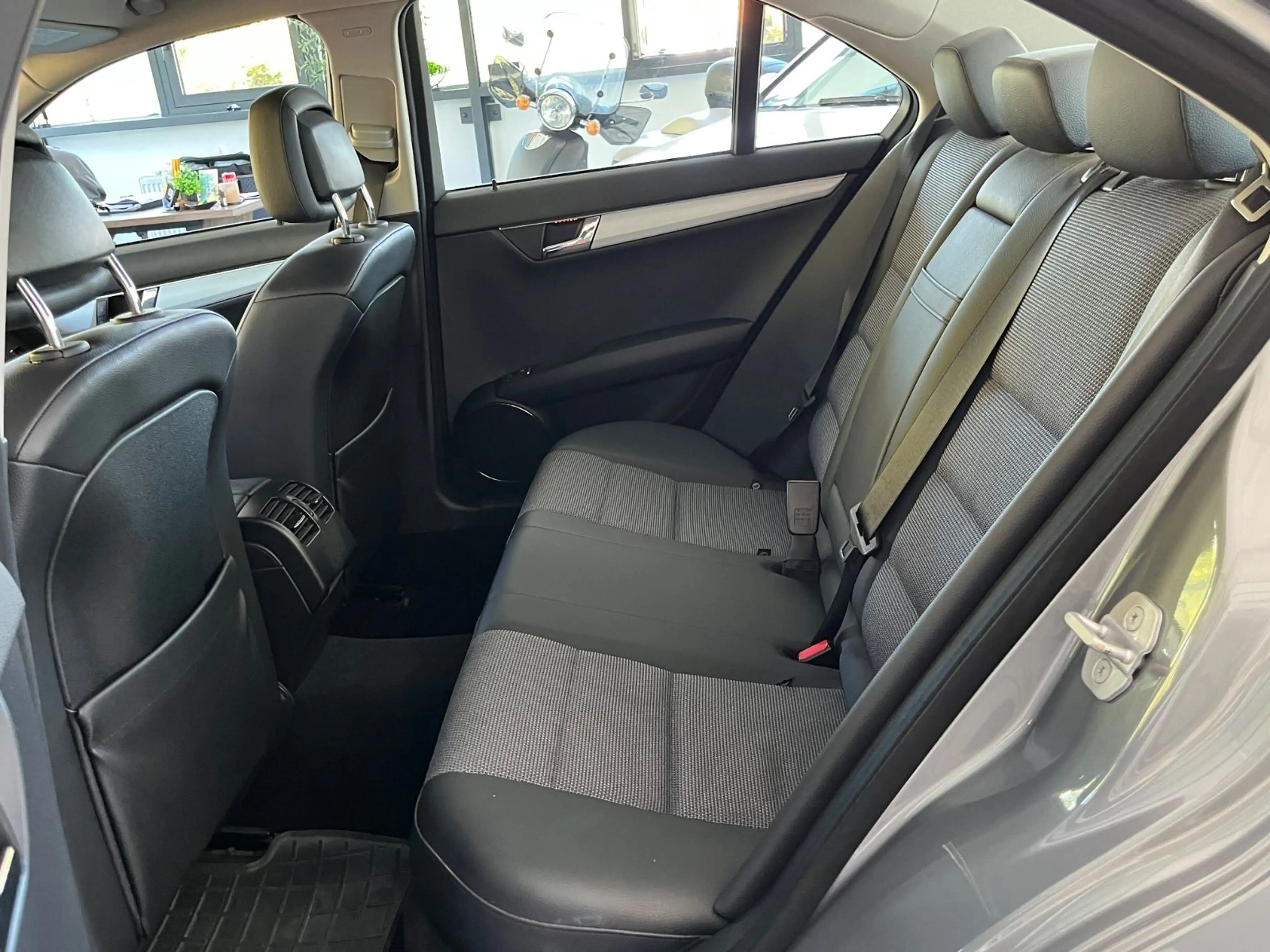 Mercedes-Benz C 230 V6 AVANTGARDE 64.000KM 7-GANG! PDC NAVI — photo 15
