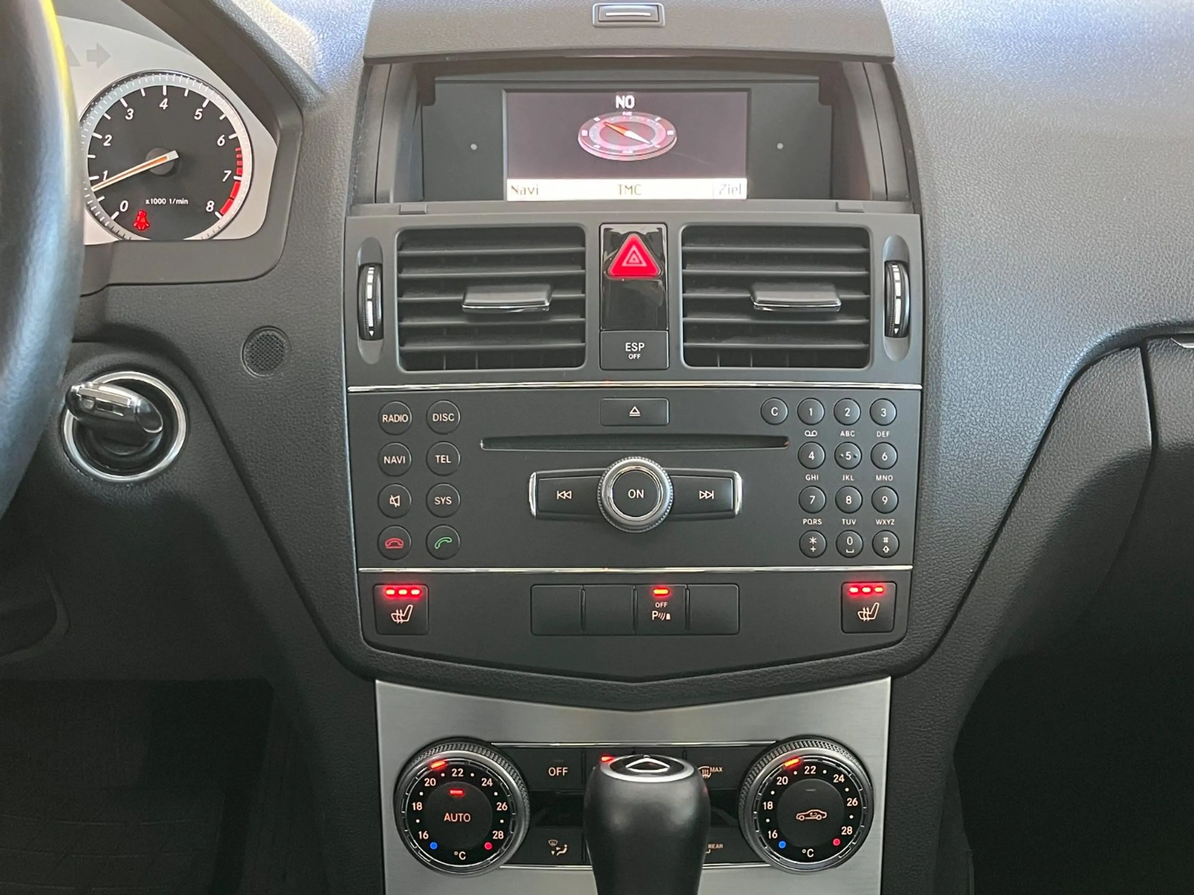 Mercedes-Benz C 230 V6 AVANTGARDE 64.000KM 7-GANG! PDC NAVI — photo 13