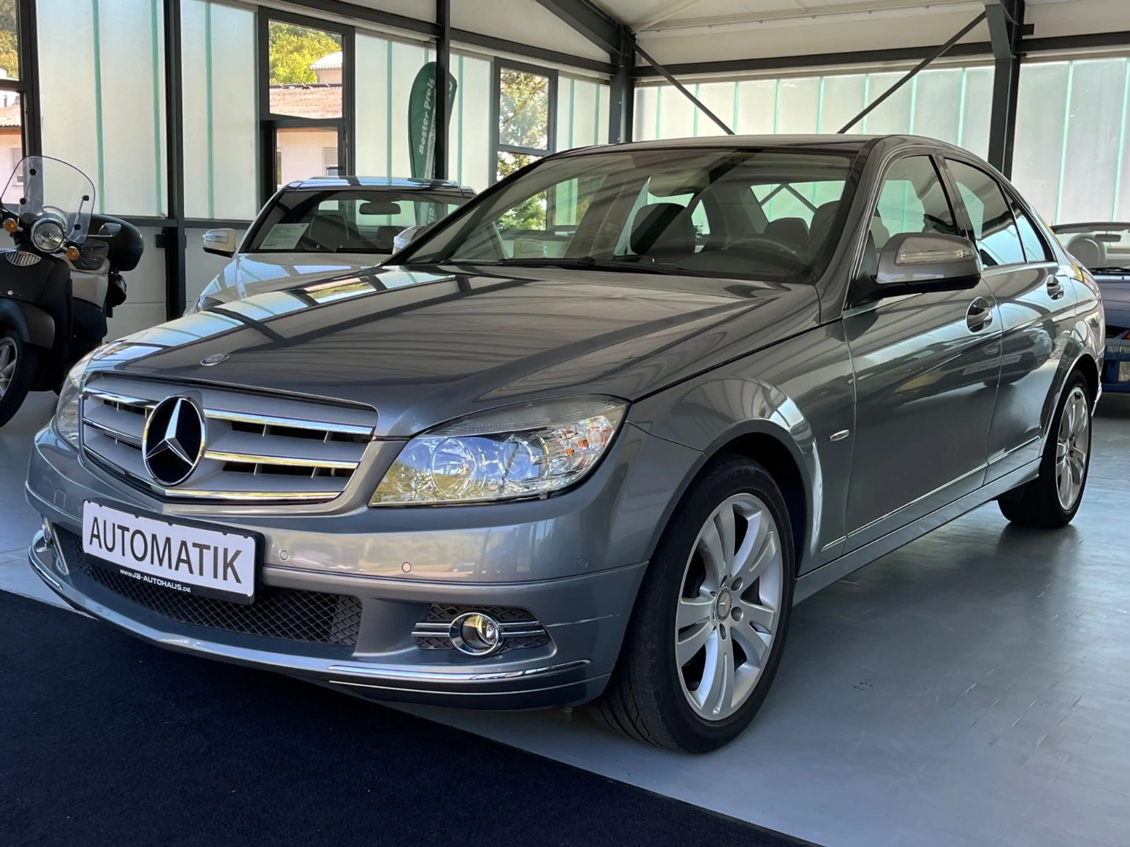 Mercedes-Benz C 230 V6 AVANTGARDE 64.000KM 7-GANG! PDC NAVI