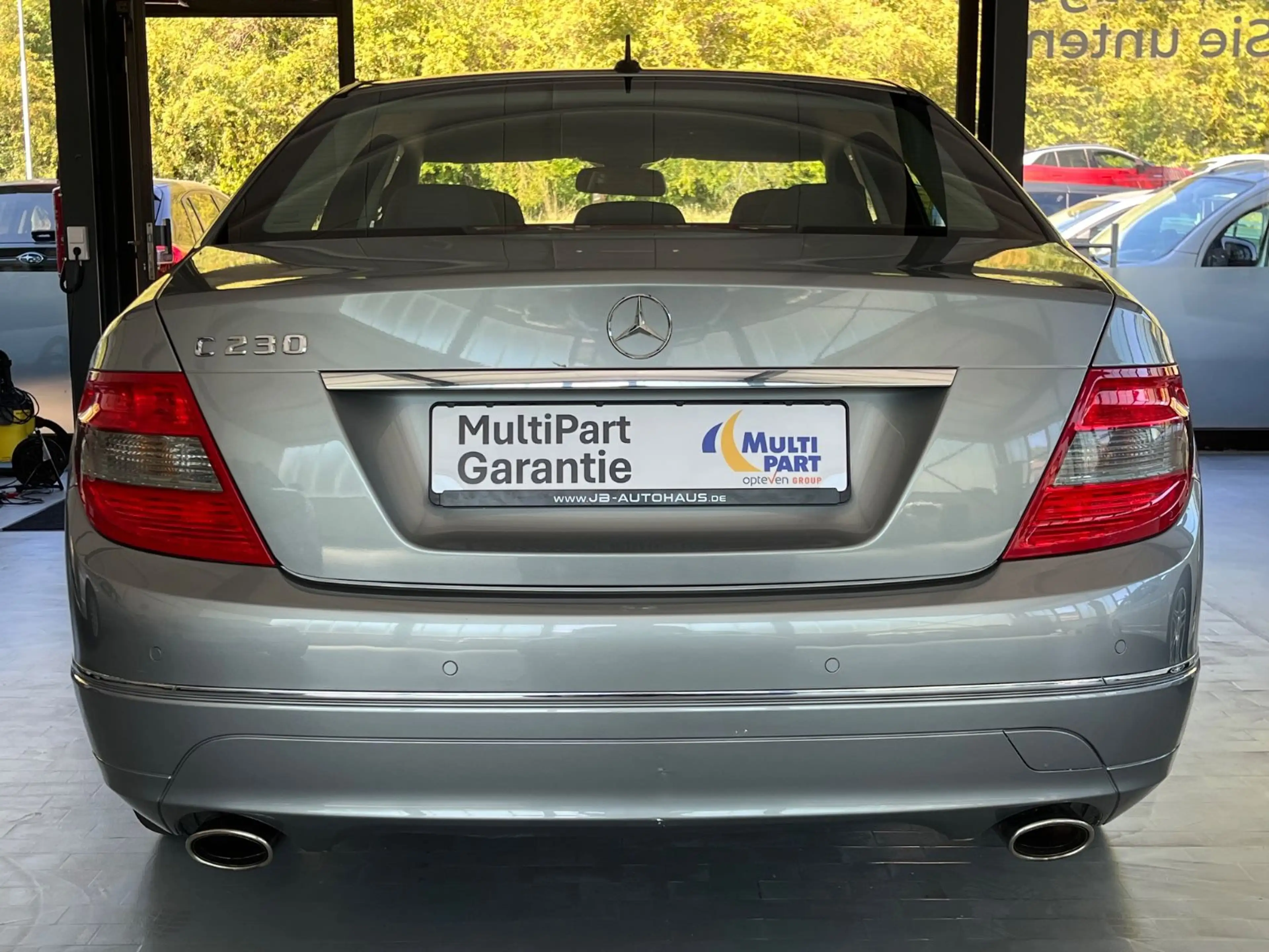 Mercedes-Benz C 230 V6 AVANTGARDE 64.000KM 7-GANG! PDC NAVI — photo 5