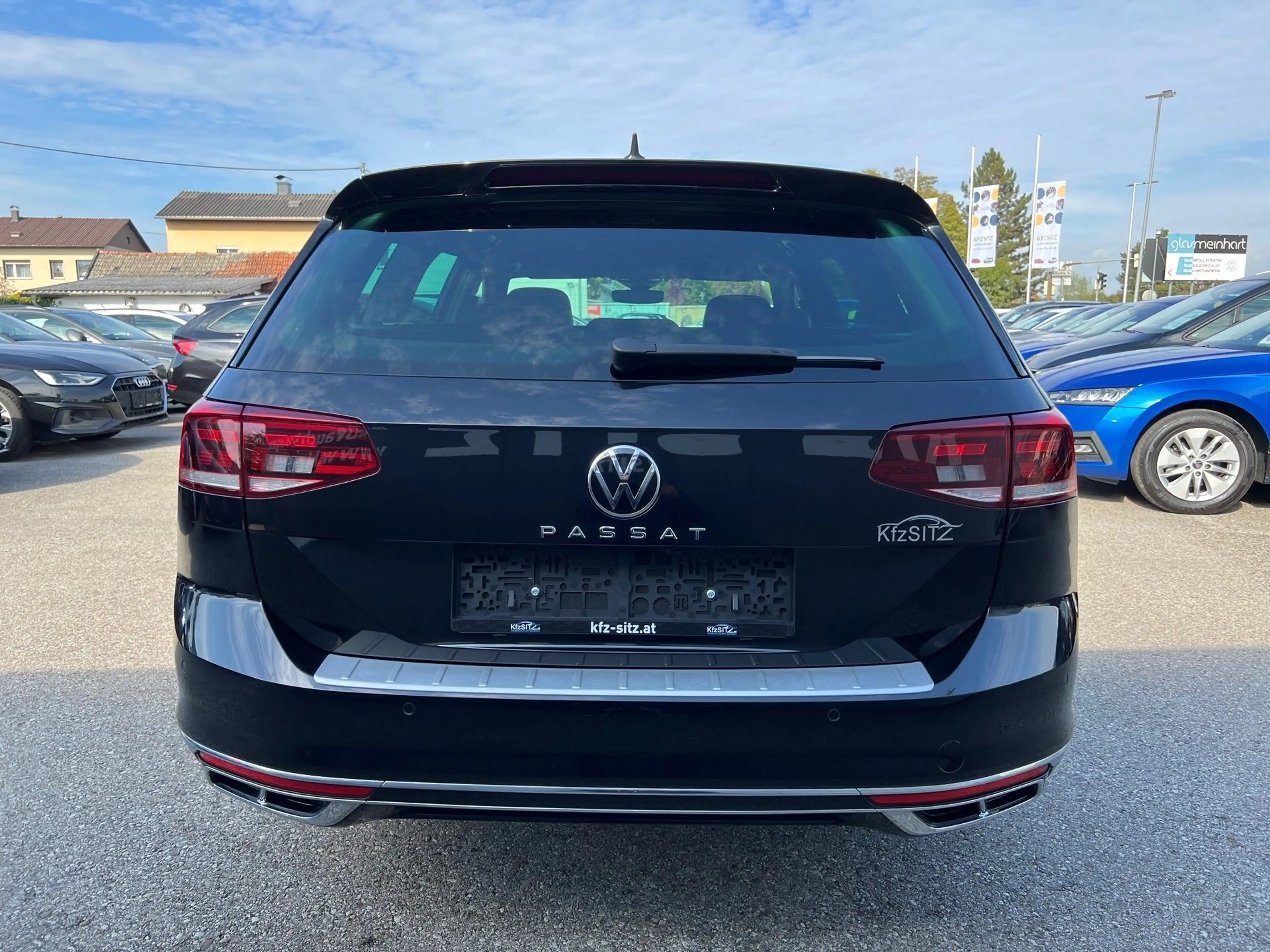 Volkswagen Passat Variant Business R-LINE 2,0 SCR TDI DSG — photo 4
