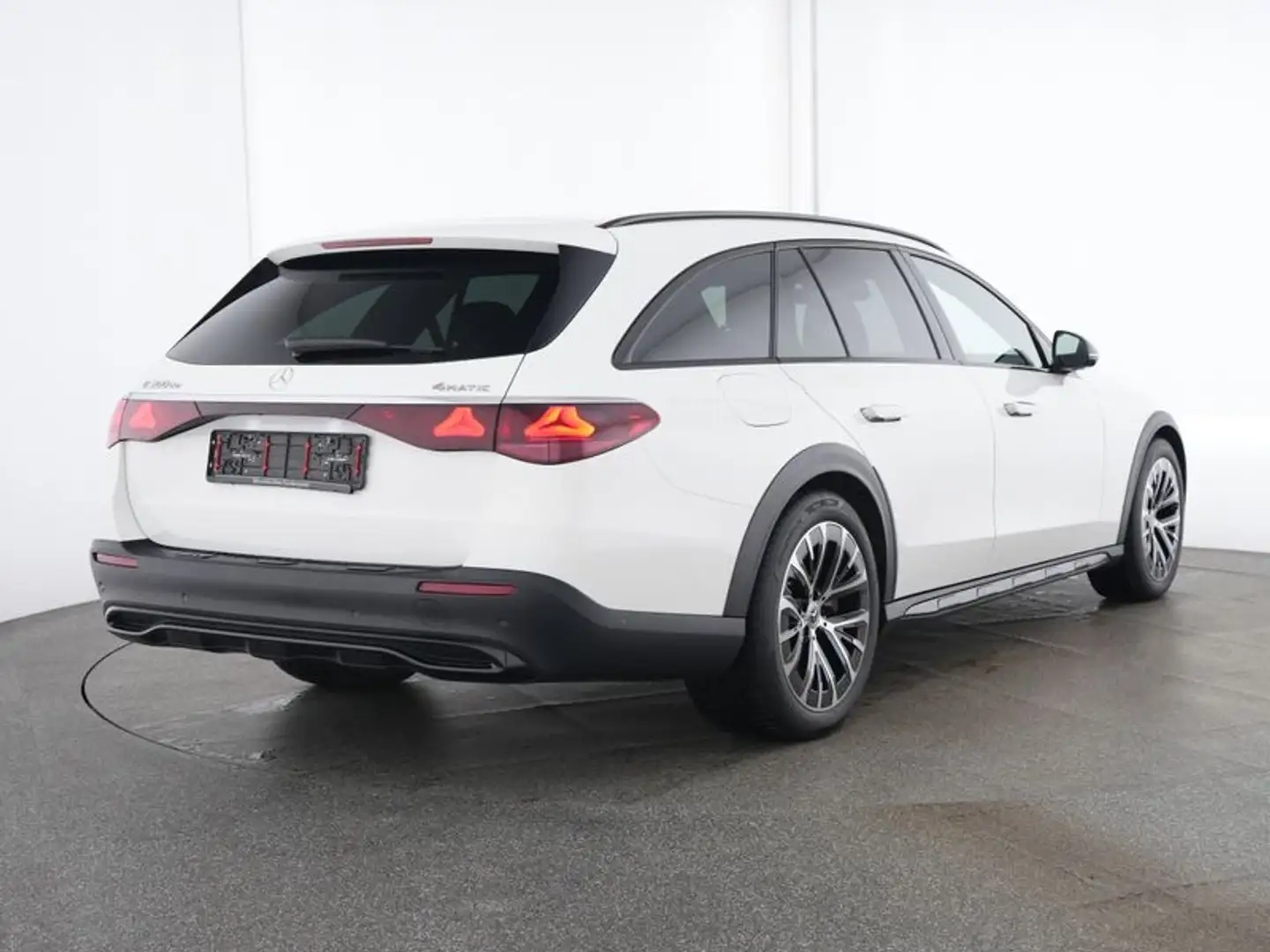 Mercedes-Benz E 300 de 4M T All-Terrain Night*Pano*AHK*AIR*DL* Weiß - 2