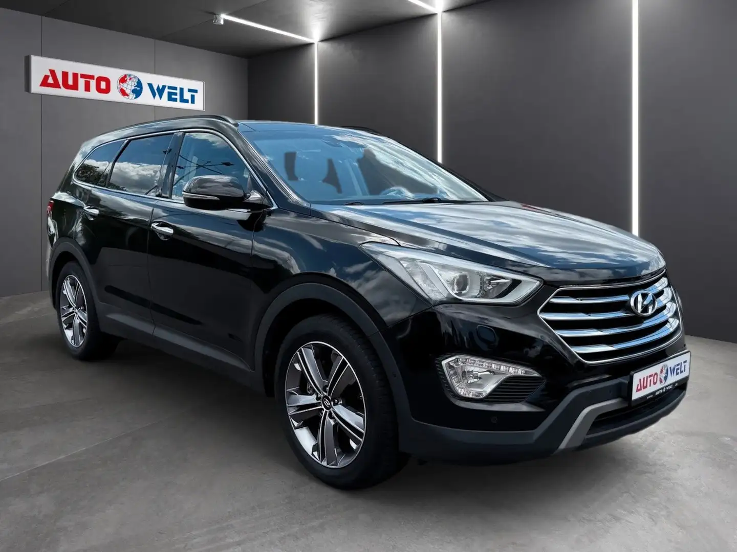 Hyundai Grand Santa Fe 2.2D AT 4WD Leder Navi Assist uvm Schwarz - 2