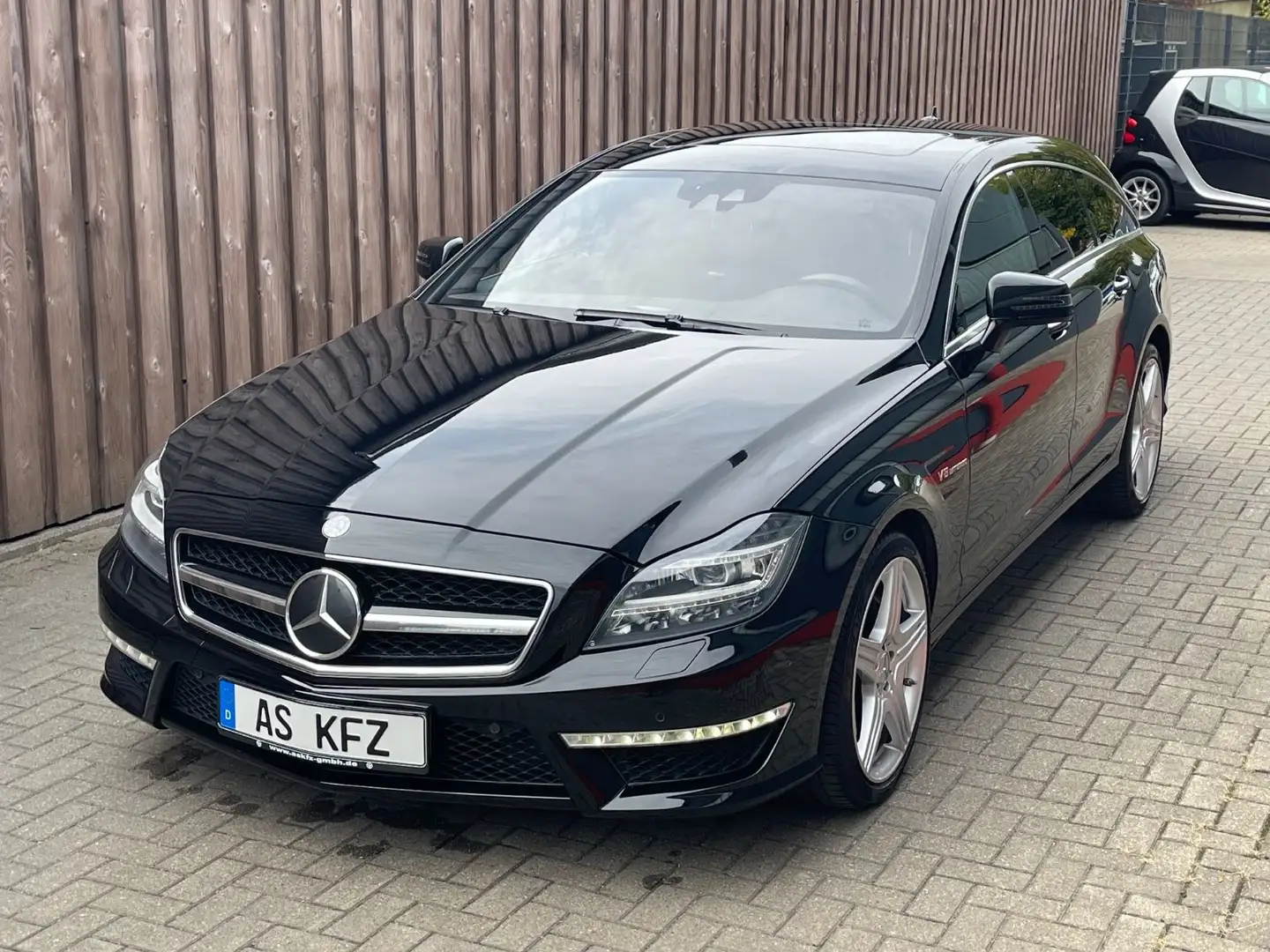 Mercedes-Benz CLS 63 AMG Nachtsicht Massage HK Schwarz - 1