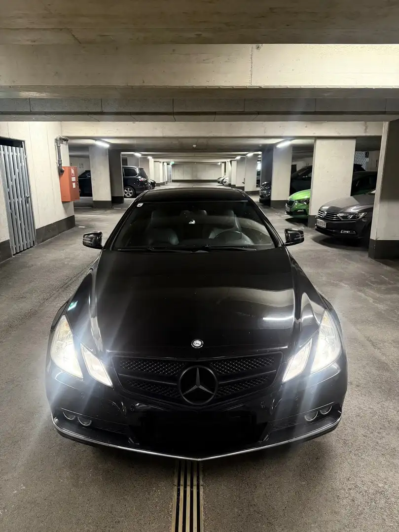 Mercedes-Benz E 220 CDI DPF Coupe BlueEFFICIENCY 7G-TRONIC Elegance - 1