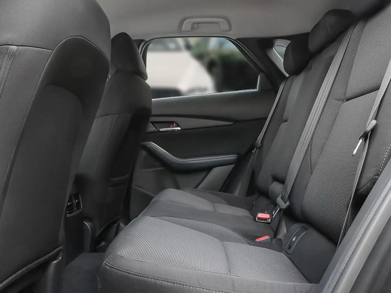 Mazda CX-30 photo Mazda CX-30