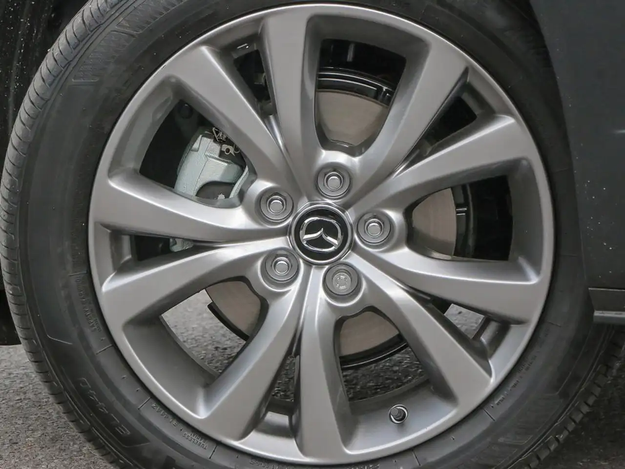 Mazda CX-30 photo Mazda CX-30