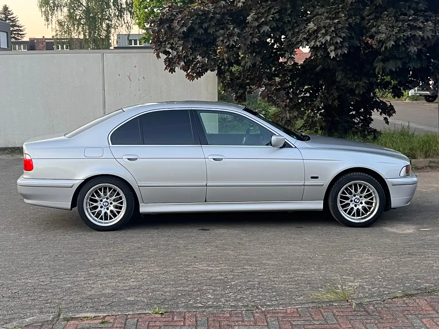 BMW 520 520iEdition Exclusive Argintiu - 1