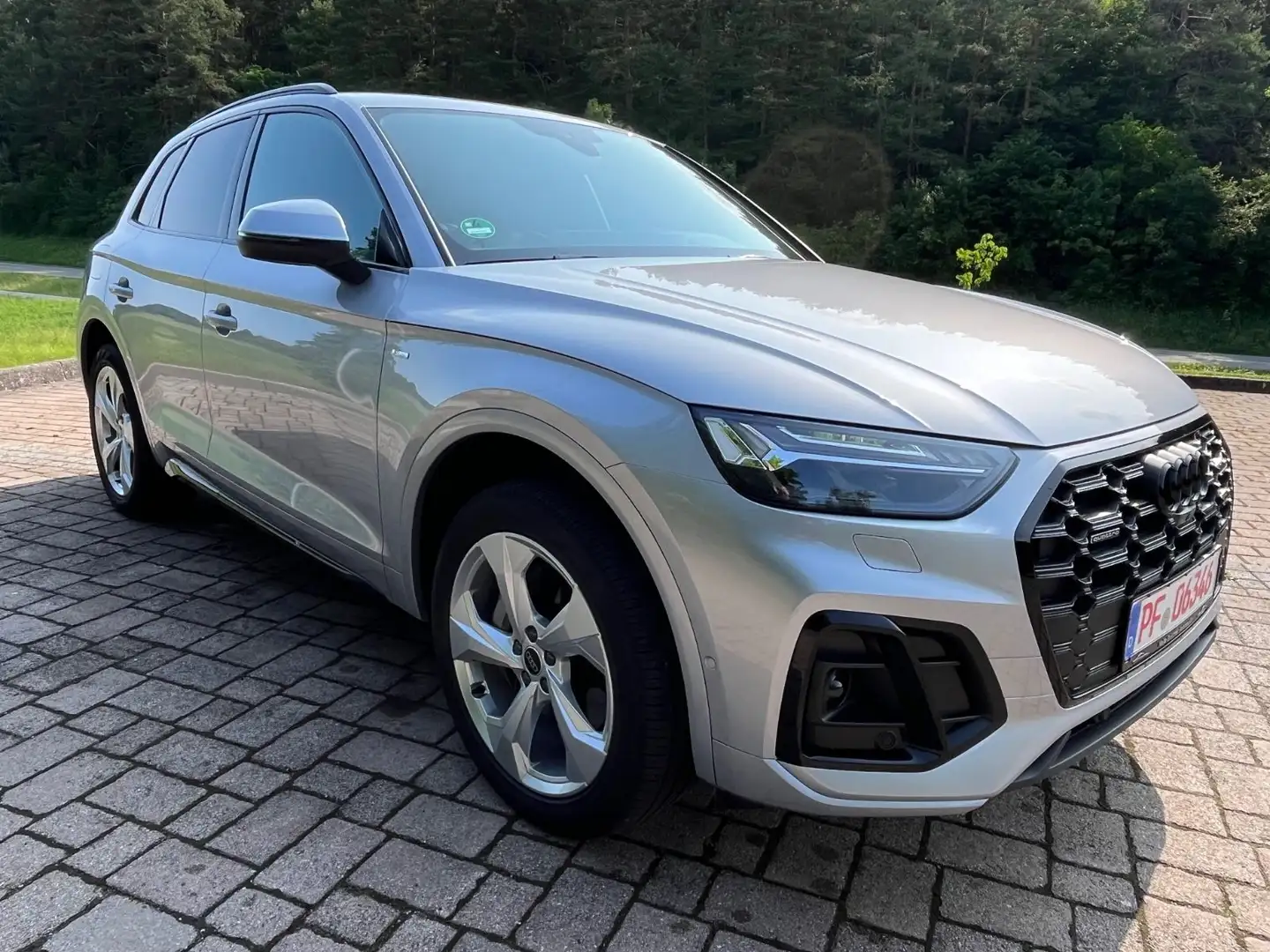 Audi Q5 55 TFSI e quattro S line / AHK / KEIN Mieter Argent - 2