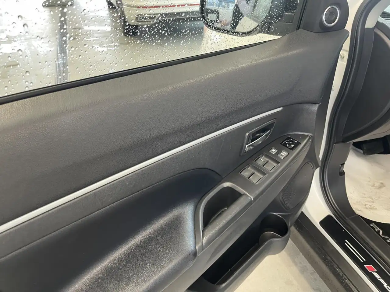Mitsubishi RVR снимка Mitsubishi RVR