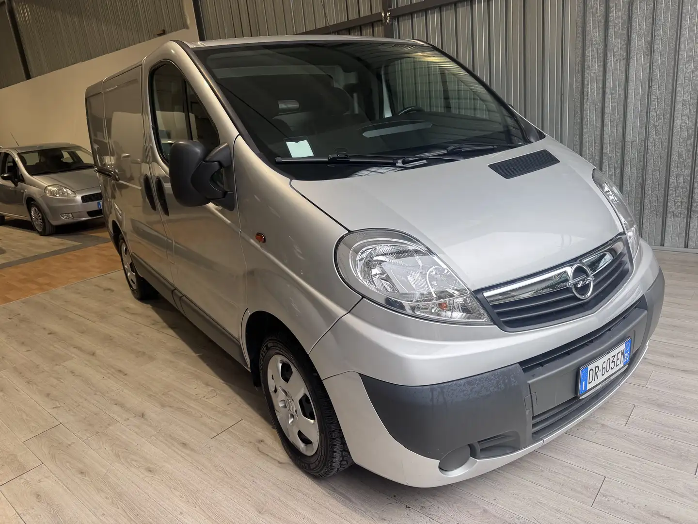 Opel Vivaro Van SOLO 26.000km Grau - 1