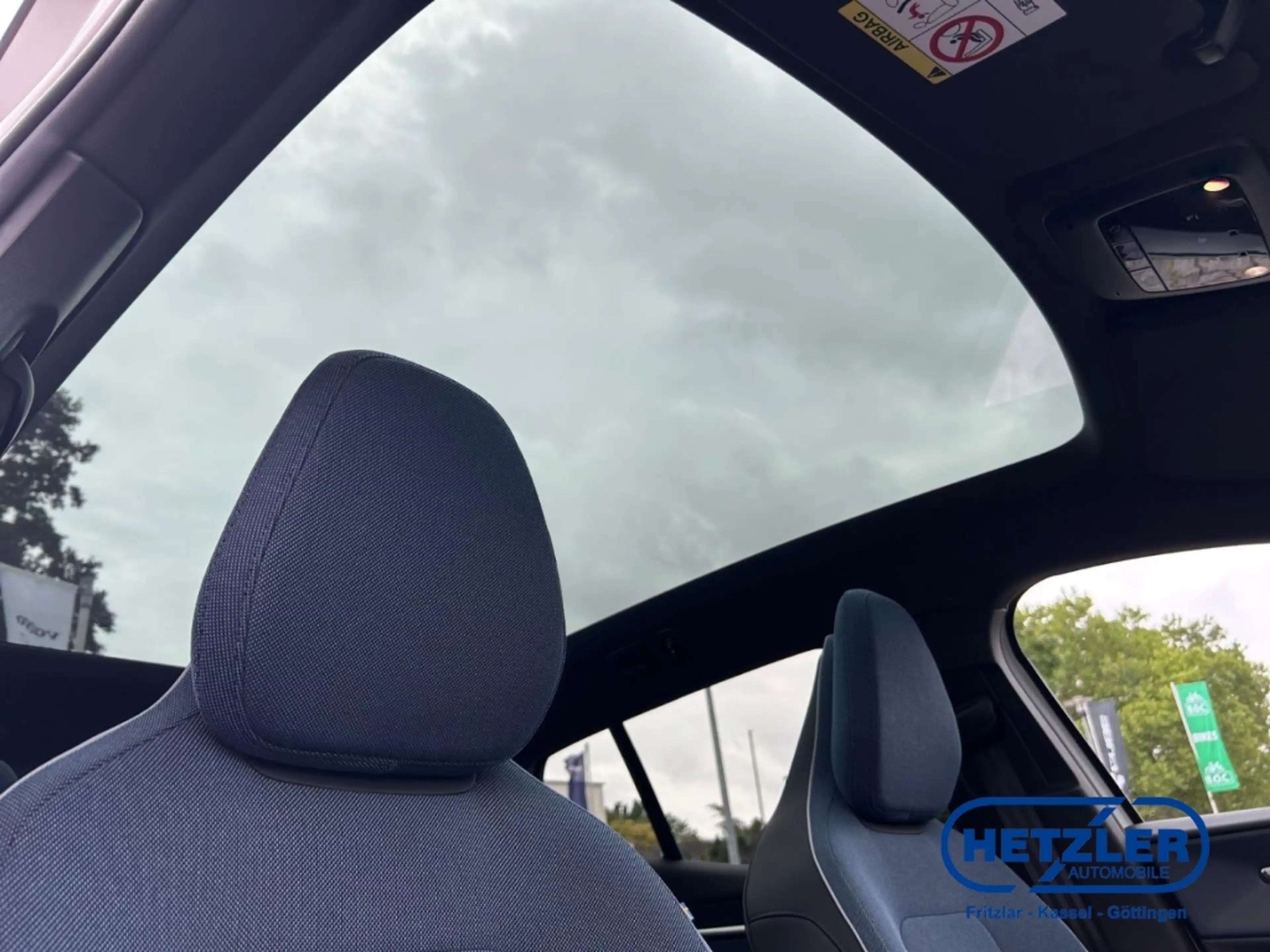 Volvo EX30 Ultra 2WD Extended Range, Electric Panorama AHK  M — photo 15