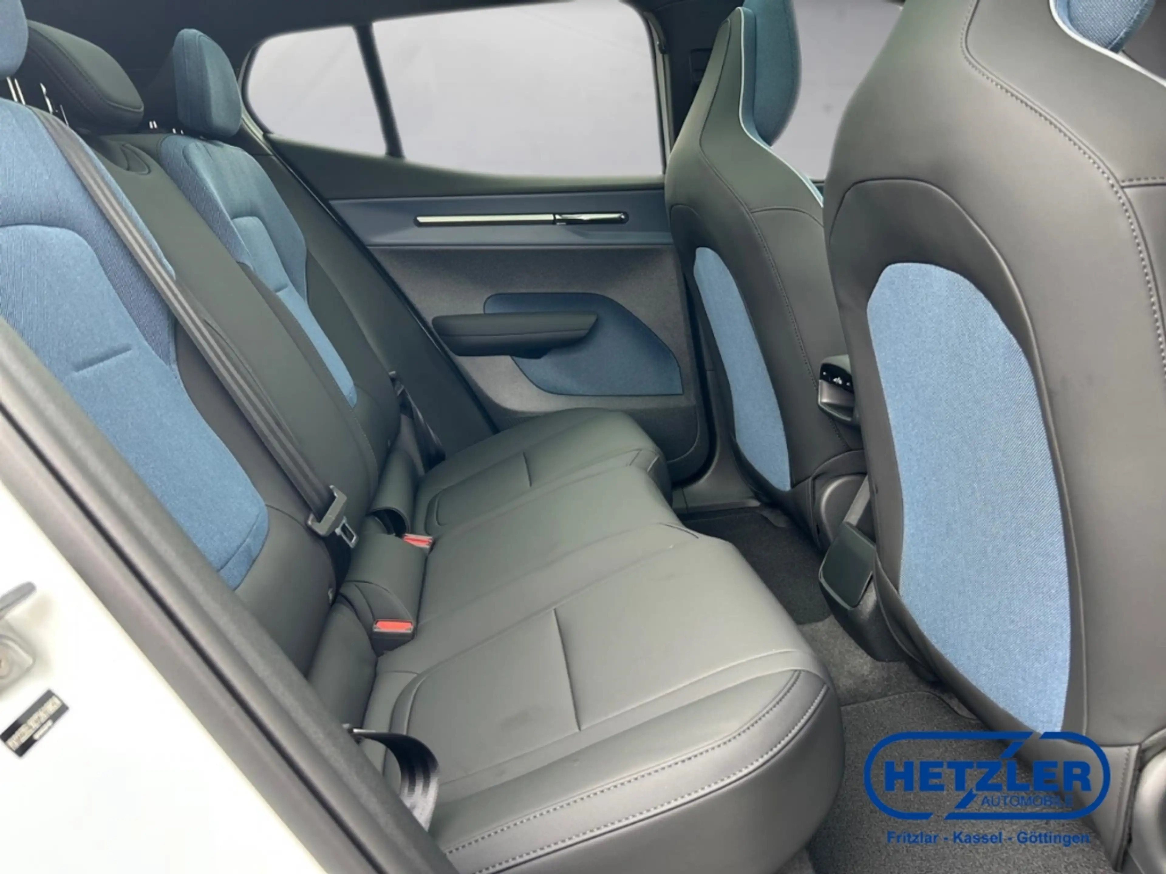 Volvo EX30 Ultra 2WD Extended Range, Electric Panorama AHK  M — photo 13