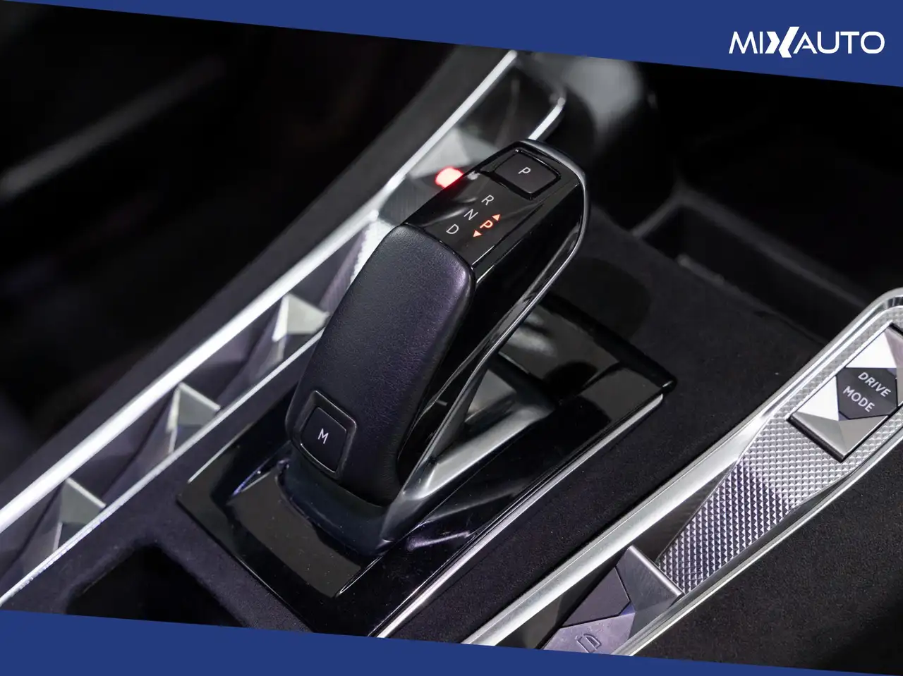 DS Automobiles DS 7 Crossback 1.5 BlueHdi Performance Line 130CV Auto 13