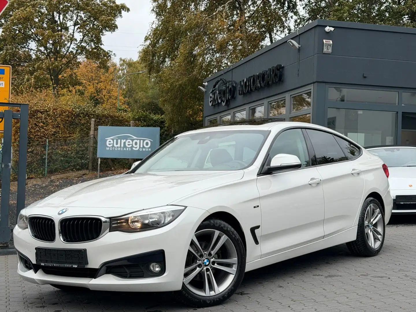 BMW 318 Sport - Panoramadach /// Blanc - 1