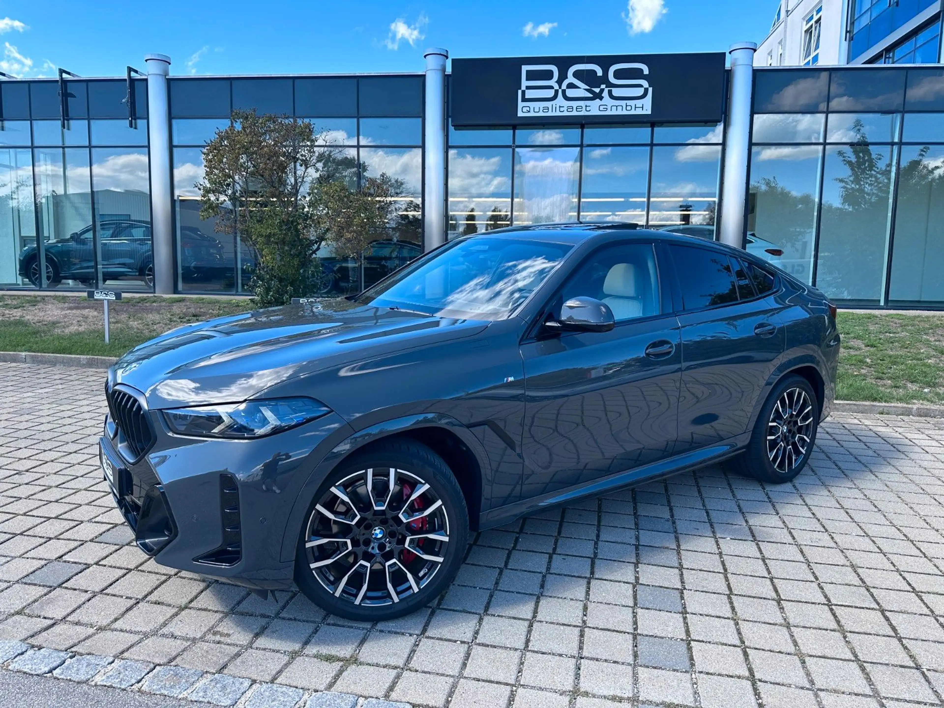 BMW X6 40 d xDrive M Sport | UNFALLFR | MWST AUSW | — photo 4