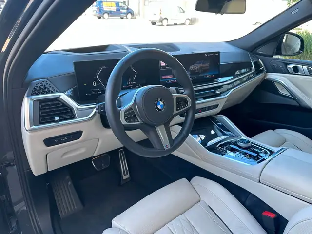 BMW X6 view 14