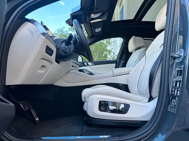 BMW X6 view 15