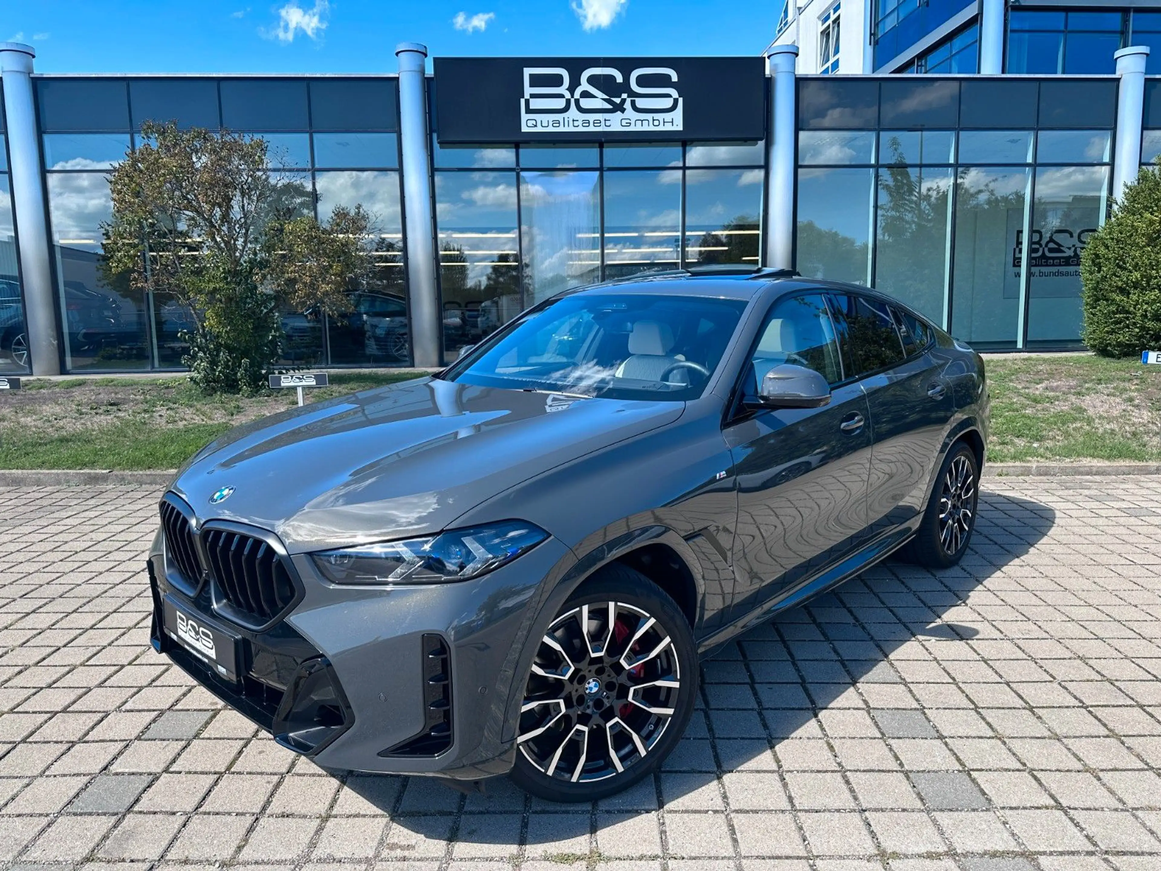 BMW X6 40 d xDrive M Sport | UNFALLFR | MWST AUSW | — photo 2