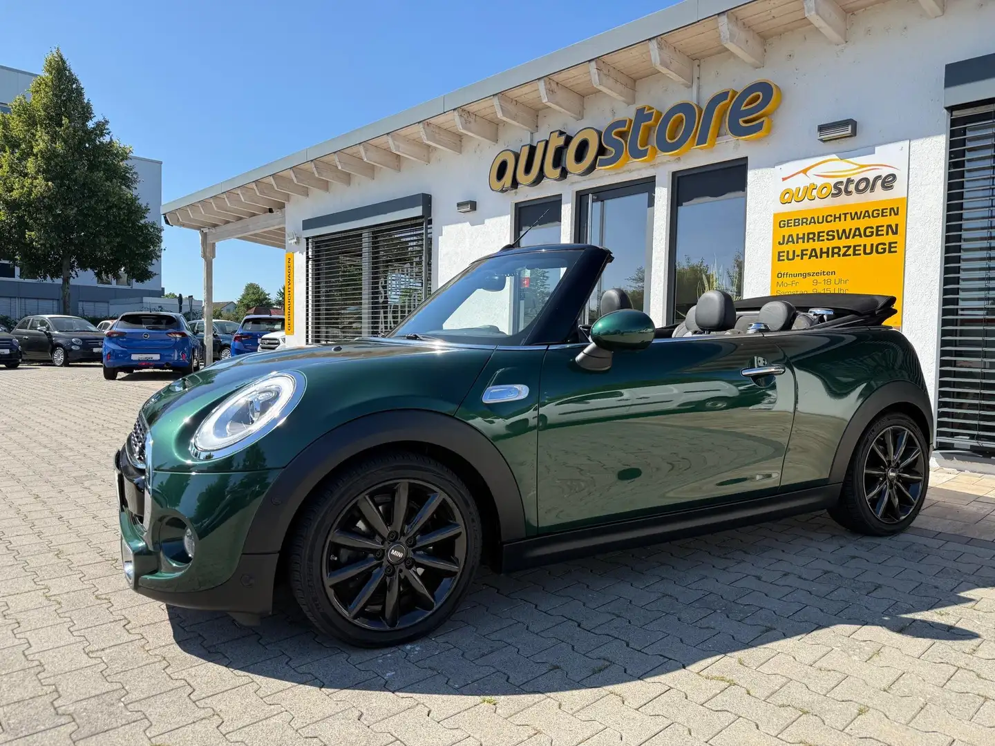 MINI Cooper S Cabrio 141 kW (192 PS), Schalt. 6-Gang, Frontantrieb Vert - 1