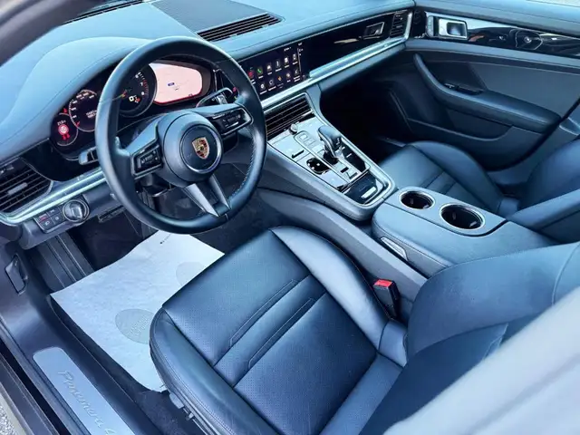 Porsche Panamera view 7