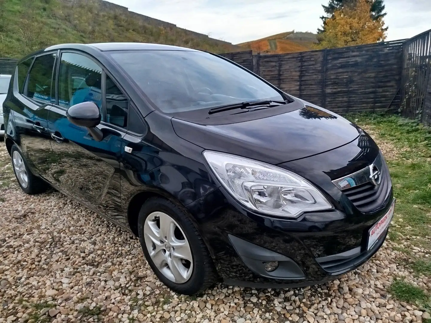 Opel Meriva B Design Edition 1,4*Temp.*Klima*Garantie Schwarz - 2