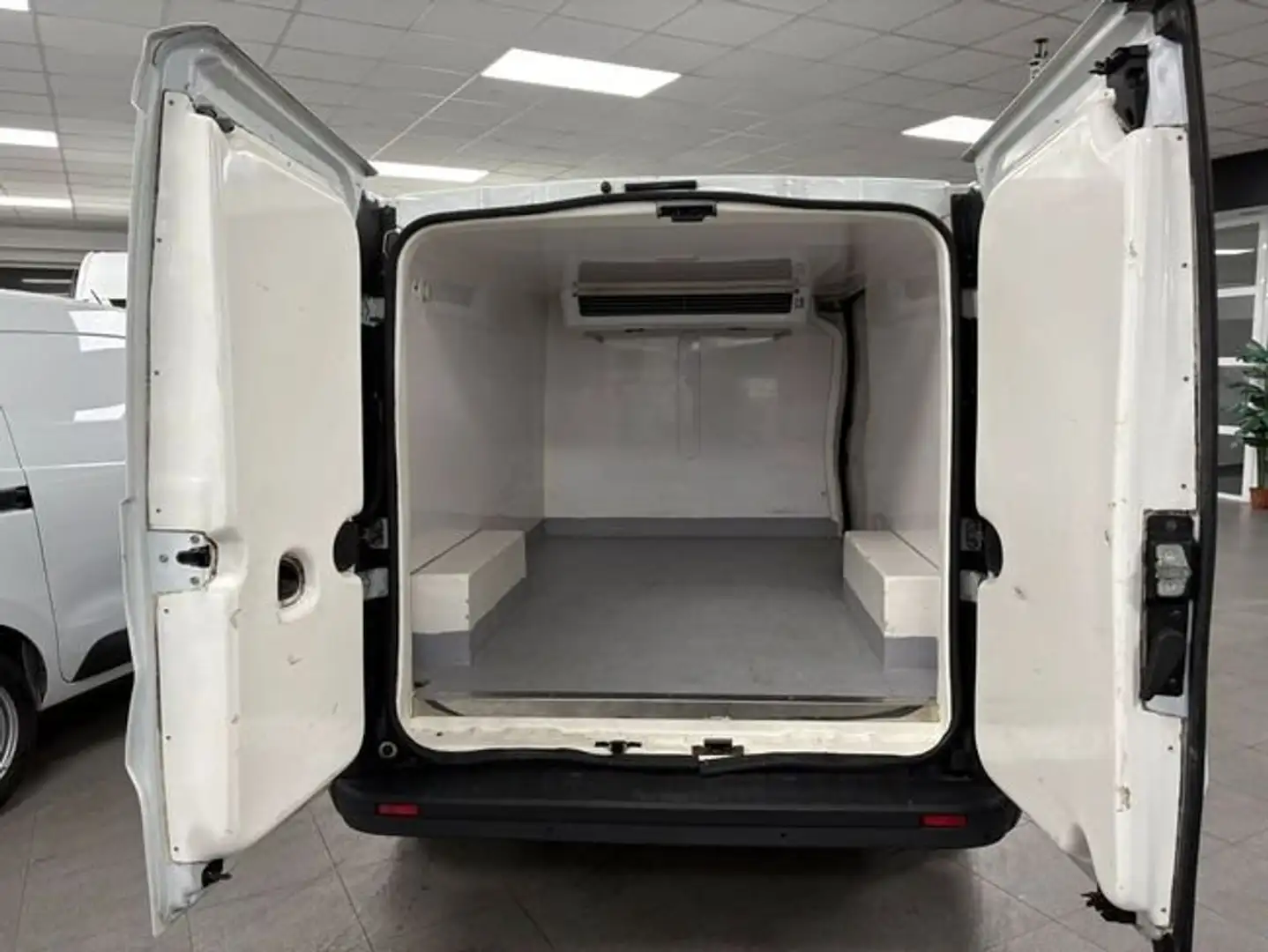 Fiat Talento FRCX , CONGELACION -20º CON ISOTERMO Y EN Blanco - 2
