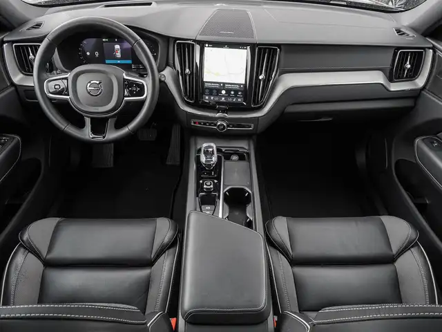 Volvo XC60 view 11