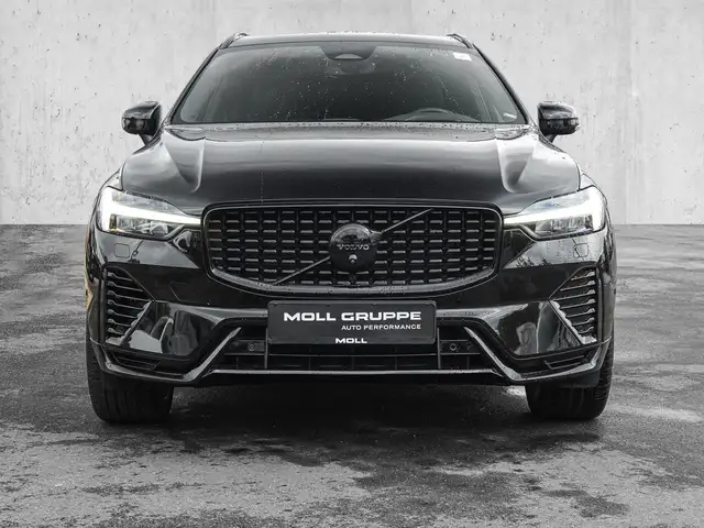 Volvo XC60 view 3