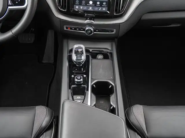 Volvo XC60 view 14