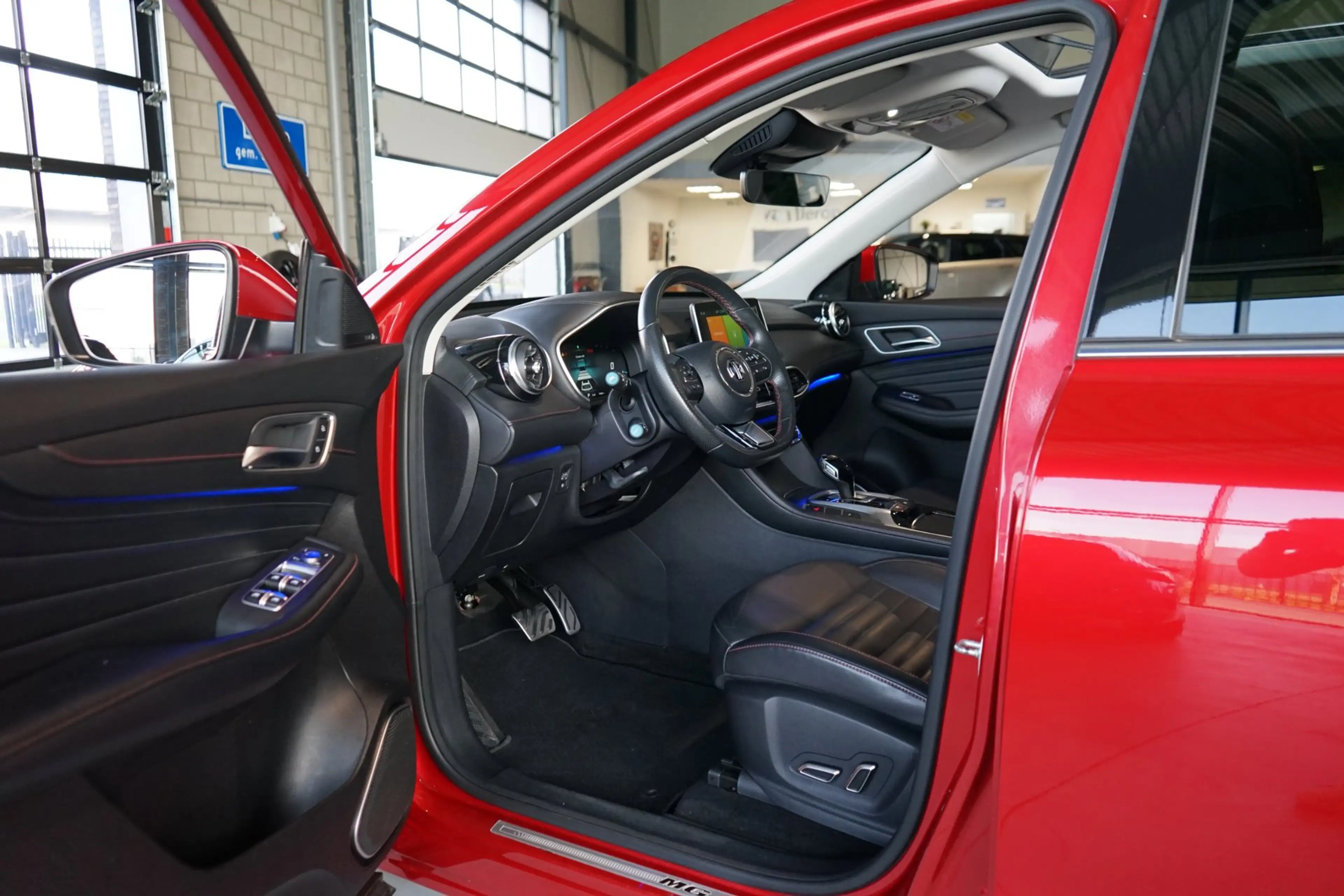 MG EHS 1.5 TGDI Luxury PLUG-IN HYBRIDE | PANO | 360 CAMER — photo 4