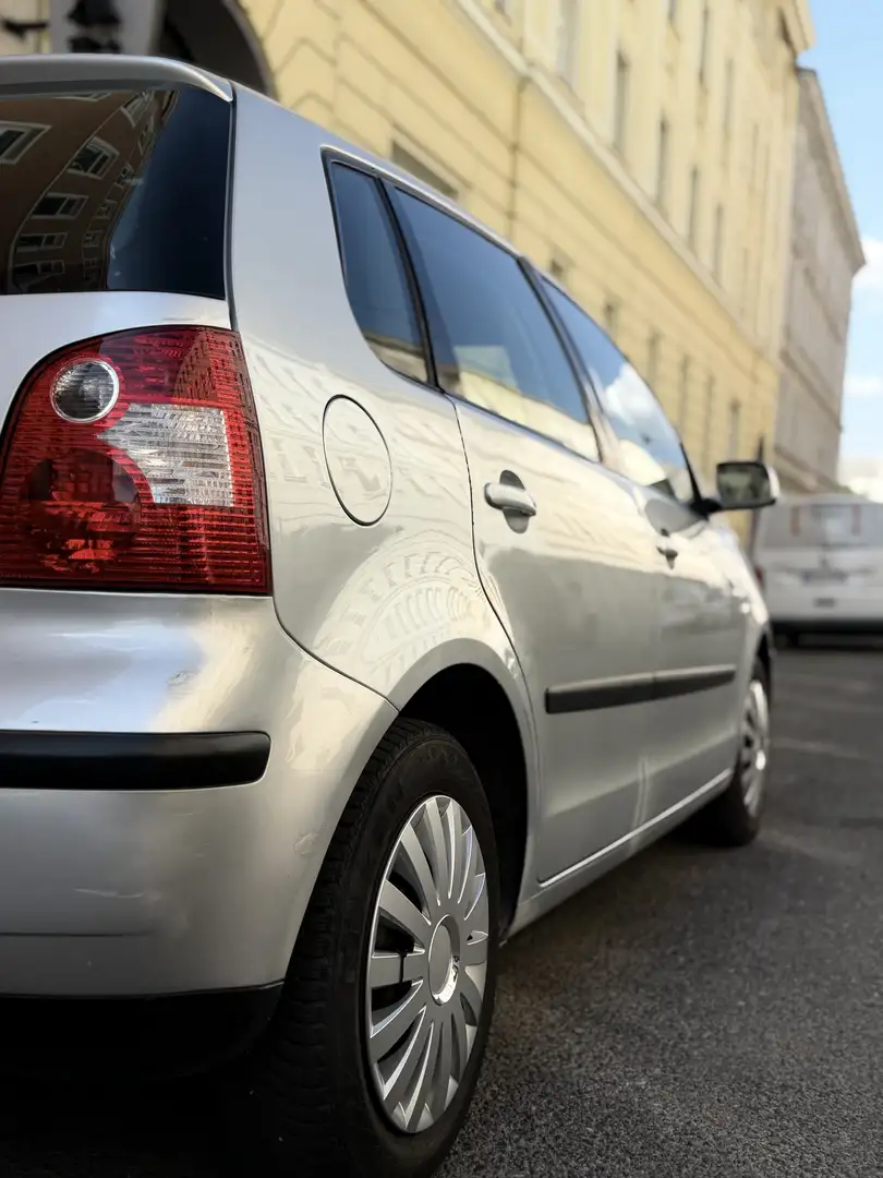 Volkswagen Polo Comfortline Grau - 2