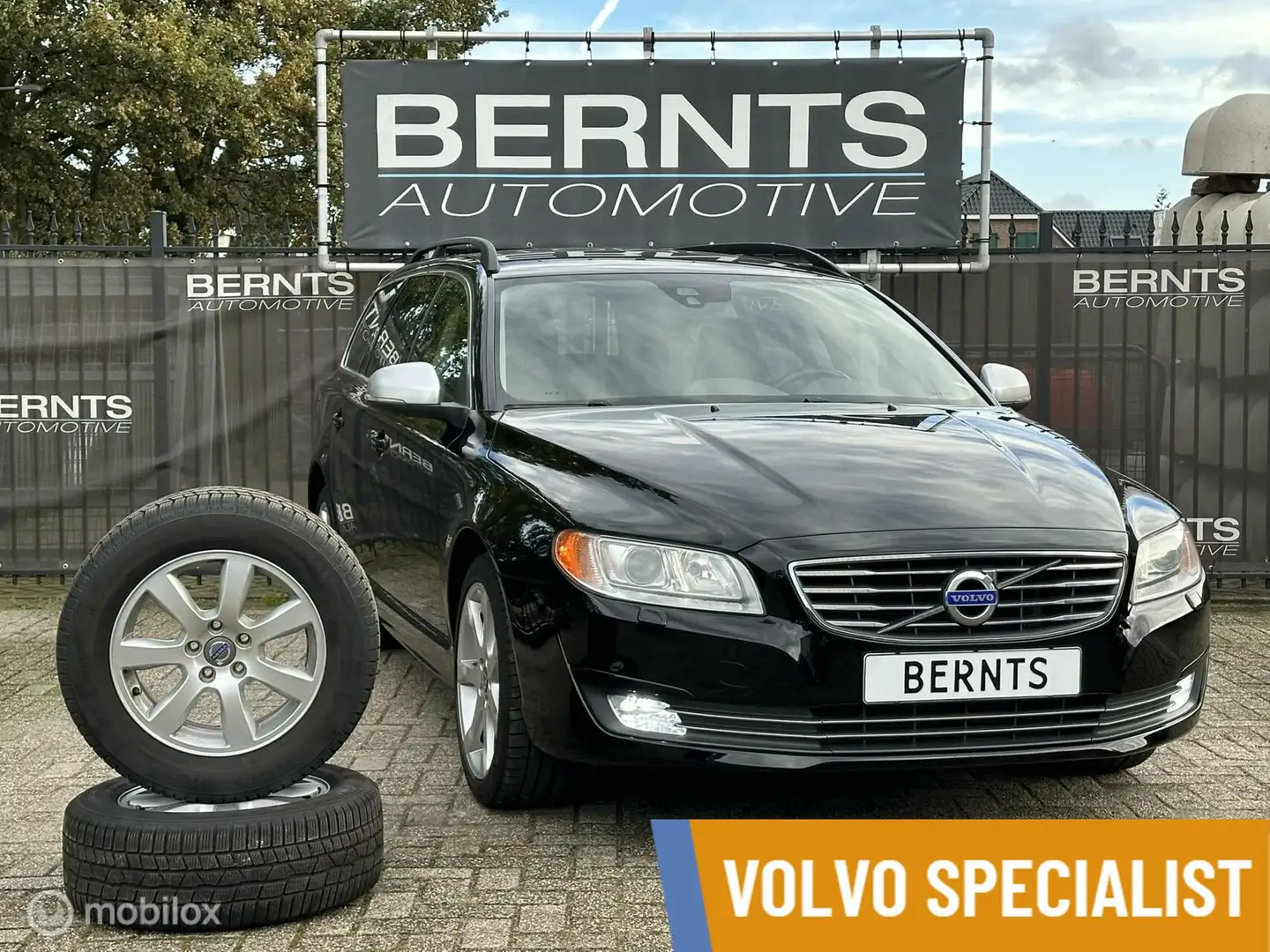 Volvo V70 T5|5 Cilinder|Inclusief winterset|Bluetooth|Stoelv Nero - 1
