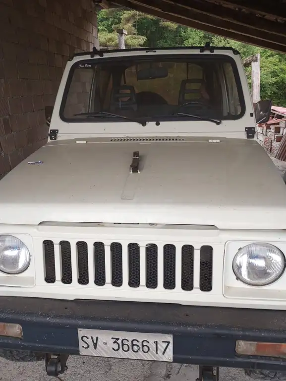 Suzuki SJ 410 1985 из Европы — купить под ключ