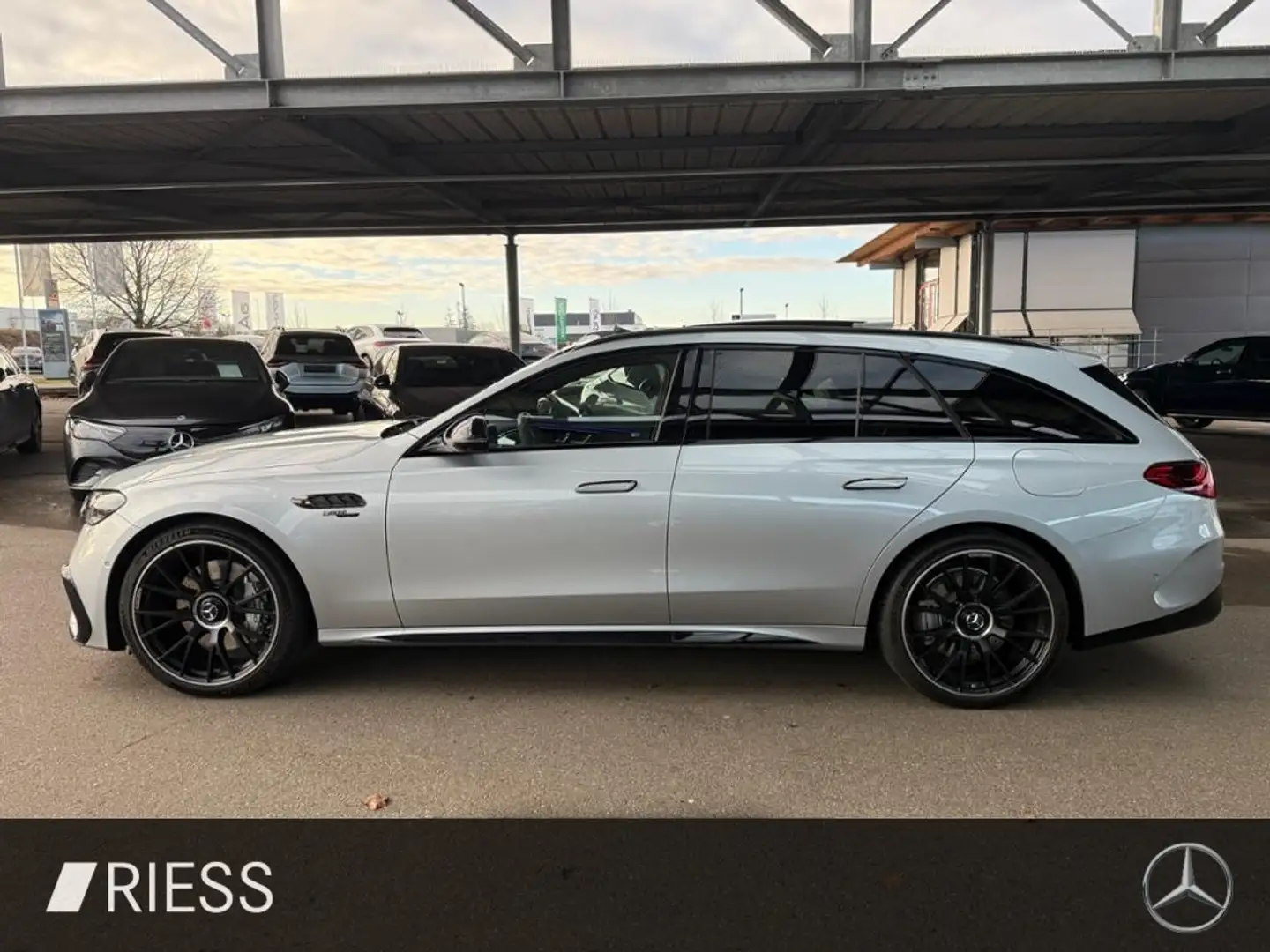 Mercedes-Benz E 53 AMG Hybrid 4M Night Dist AHK Pano HUD Super Silber - 2