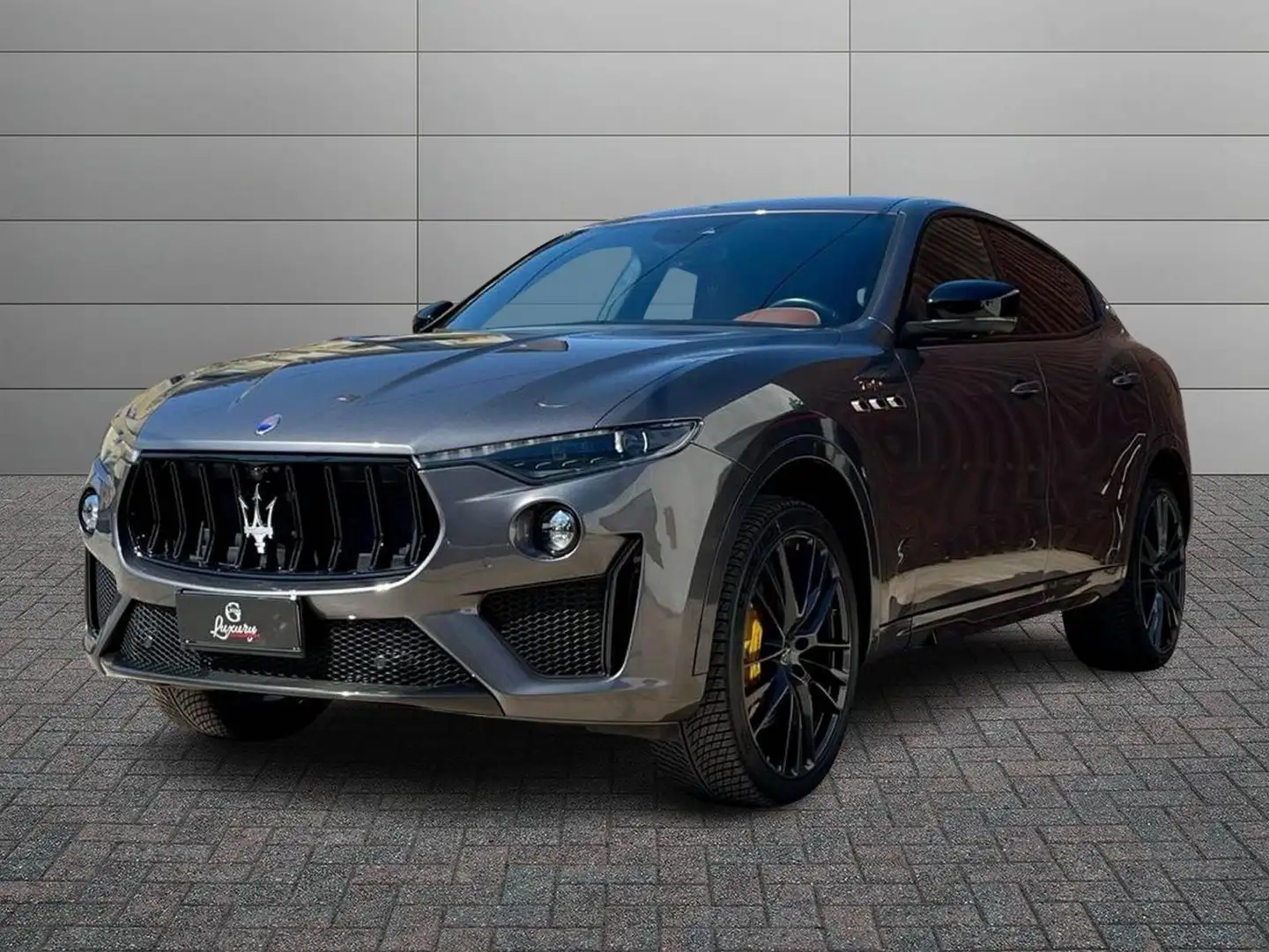 Maserati Levante 3.8 V8 Trofeo 580cv auto Grigio - 1