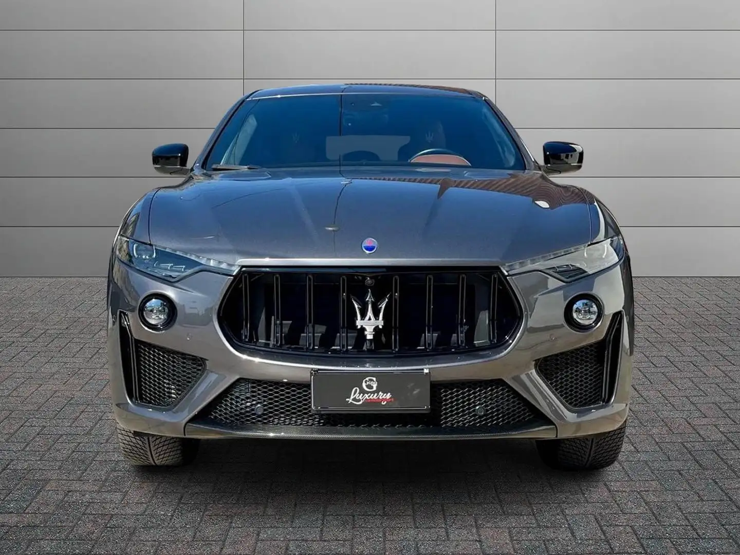 Maserati Levante 3.8 V8 Trofeo 580cv auto Grigio - 2