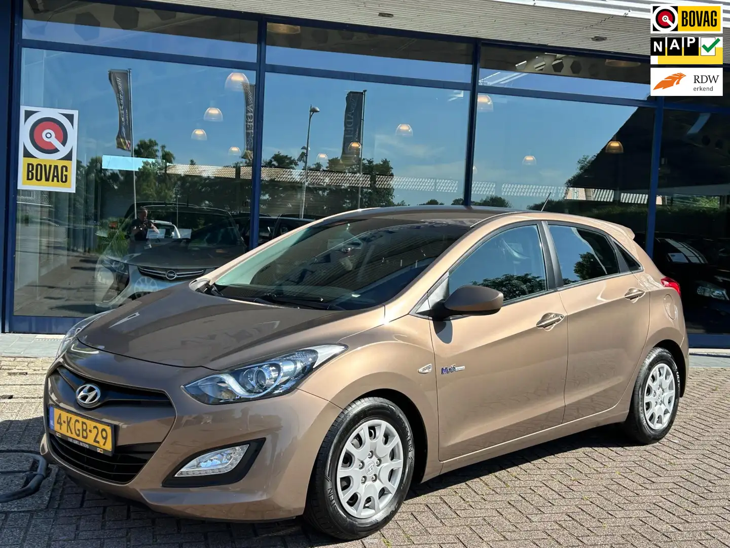 Hyundai i30 1.6 GDI i-Motion Plus Airco Cruise Park.Sens NAP N Braun - 1
