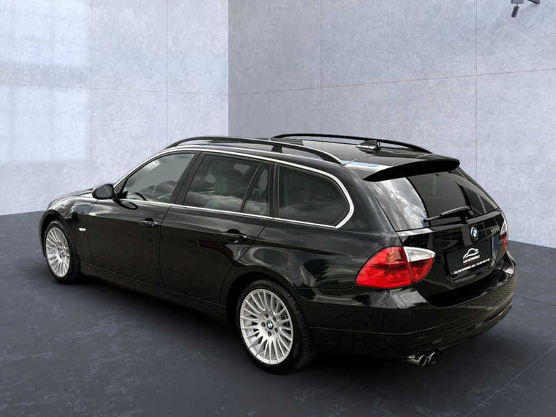 BMW 330 3 Touring 330 i+XENON+NAVI+LEDER+PDC+AHK+ALU — photo 6